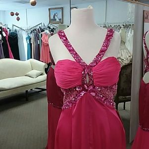 FUCHSIA Partytime Formals